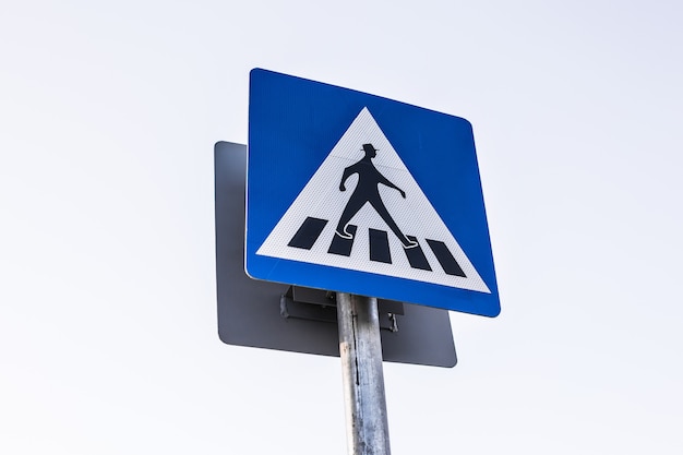 Foto sinal de trânsito para pedestres