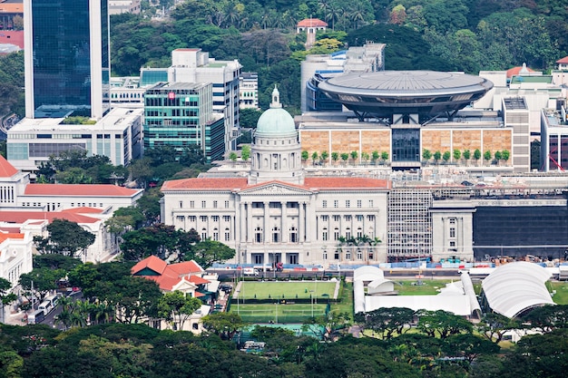 SINGAPUR - 18. OKTOBER 2014: Das Old Supreme Court Building ist das ehemalige Gerichtsgebäude des Obersten Gerichtshofs von Singapur.