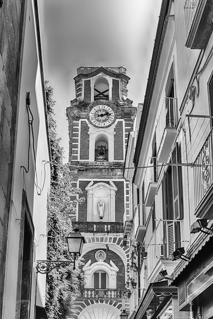 Sino da torre da catedral de sorrento itália