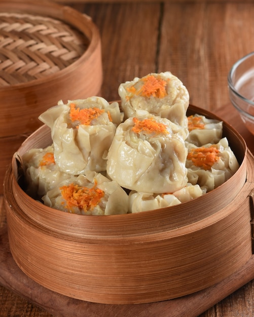 Siomay ou su mai ou dumpling dimsum cozido no vapor