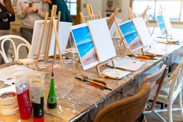 Sip and Paint Veranstaltung Malerei-Klasse