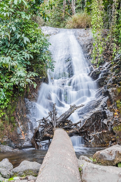 Sirithan Wasserfall