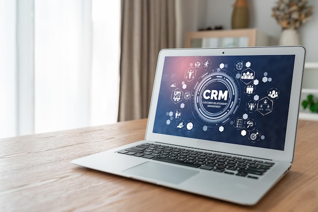 Sistema de gestión de relaciones con el cliente en una computadora de moda para negocios CRM