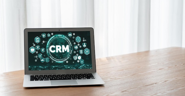 Sistema de gestión de relaciones con el cliente en una computadora de moda para negocios CRM