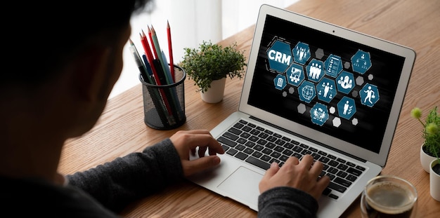 Sistema de gestión de relaciones con los clientes en computadora modish para negocios y empresas de CRM