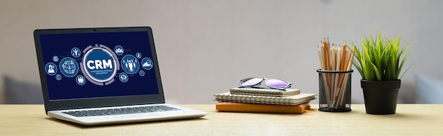 Sistema de gestión de relaciones con los clientes en computadora modish para negocios y empresas de CRM
