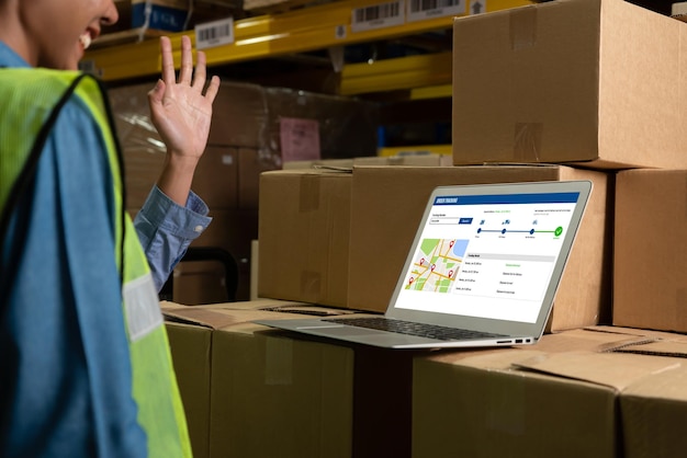 Sistema de seguimiento de entregas para comercio electrónico y negocios en línea modernos