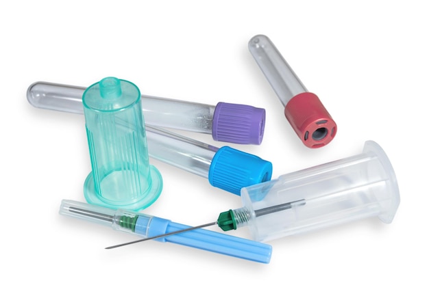 https://img.freepik.com/fotos-premium/sistemas-de-coleta-de-sangue-vacutainer-com-tubos-de-vacuo-de-plastico-em-fundo-branco_360917-918.jpg