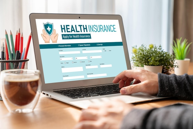 Site de seguro de saúde Modish sistema de registo para preenchimento fácil de formulários