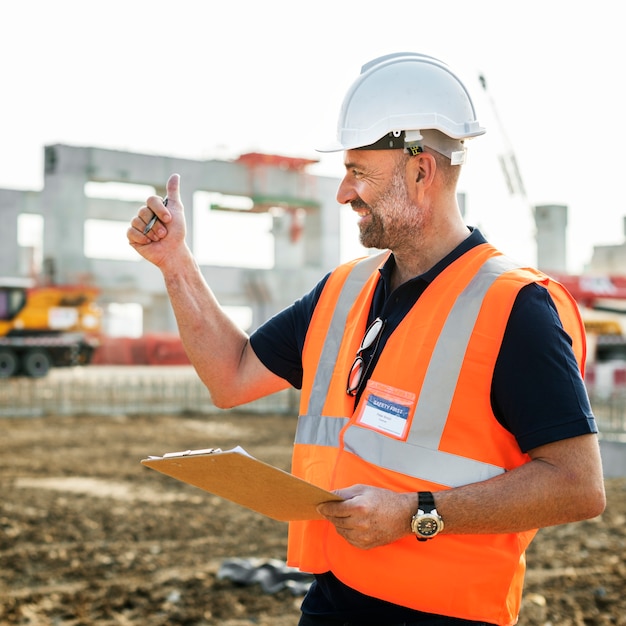 Site-Ingenieur auf einer Baustelle