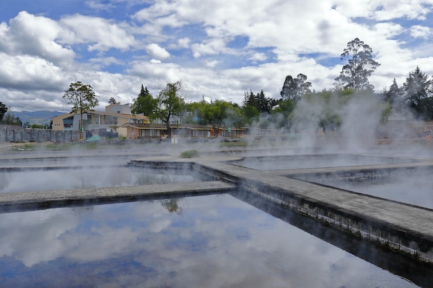 Sitio arqueológico llamado Baños del Inca