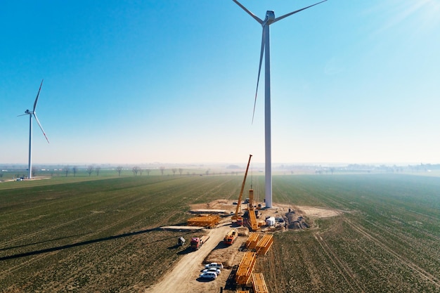 Sitio de construcción cerca de turbina de molino de viento Instalación de generador de viento