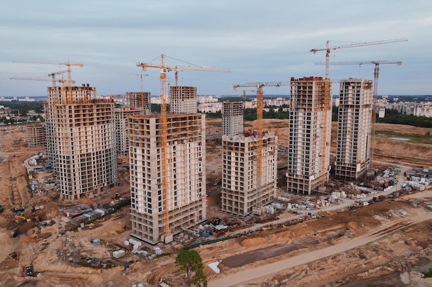 Sitio de construcción de edificios Desarrollo de la ciudad Vista aérea desde un dron