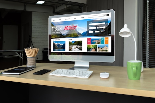 Sitio web de la agencia de viajes en línea para la búsqueda de moda y la planificación de viajes