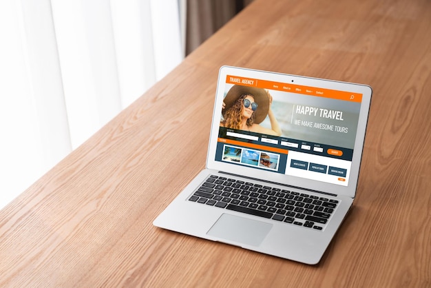 Sitio web de la agencia de viajes en línea para la búsqueda de moda y la planificación de viajes