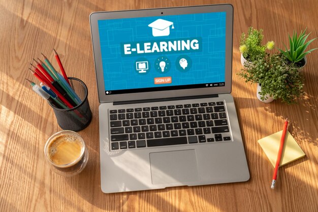 Sitio web de aprendizaje electrónico con software moderno para que los estudiantes estudien en Internet