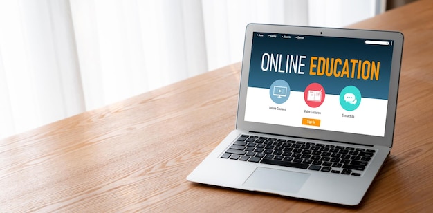 Sitio web de aprendizaje electrónico con software moderno para que los estudiantes estudien en Internet