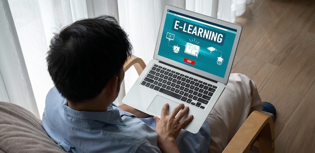 Sitio web de aprendizaje electrónico con software moderno para que los estudiantes estudien en Internet