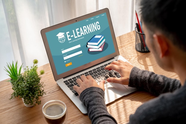 Sitio web de aprendizaje electrónico con software moderno para que los estudiantes estudien en línea en la red de Internet