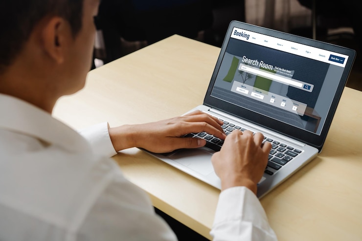 Foto el sitio web de reserva de alojamiento hotelero en línea proporciona un sistema de reserva de moda