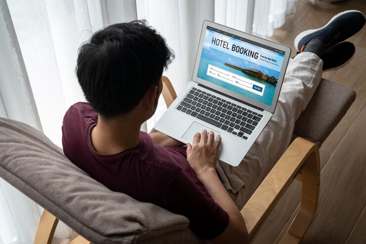 Foto el sitio web de reserva de alojamiento hotelero en línea proporciona un sistema de reserva de moda