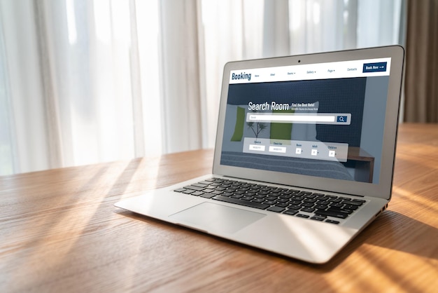 El sitio web de reserva de alojamiento hotelero en línea proporciona un sistema de reserva de moda