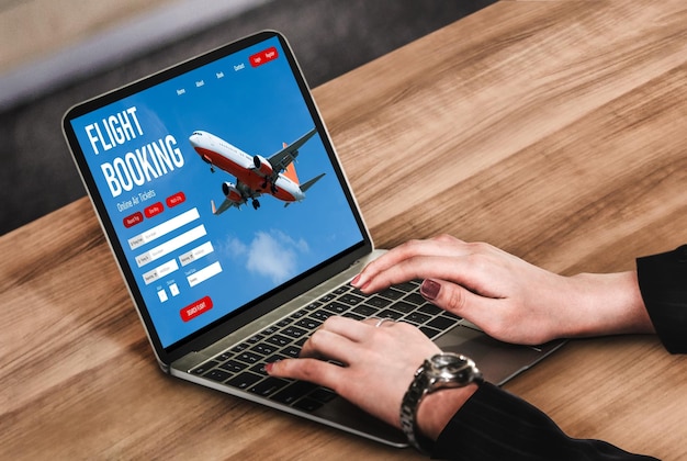 Foto el sitio web de reserva de vuelos en línea proporciona un sistema de reserva moderno