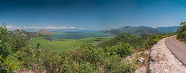 Skadar See und Crnojevica Fluss in Montenegro