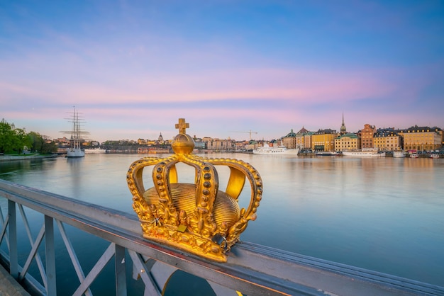 Skeppsholmsbron Skeppsholm-Brücke und Skyline der Stadt Stockholm