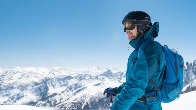 Skifahrer im Schneeberg