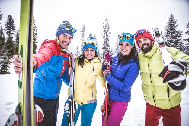 Skifahrer im Winterurlaub