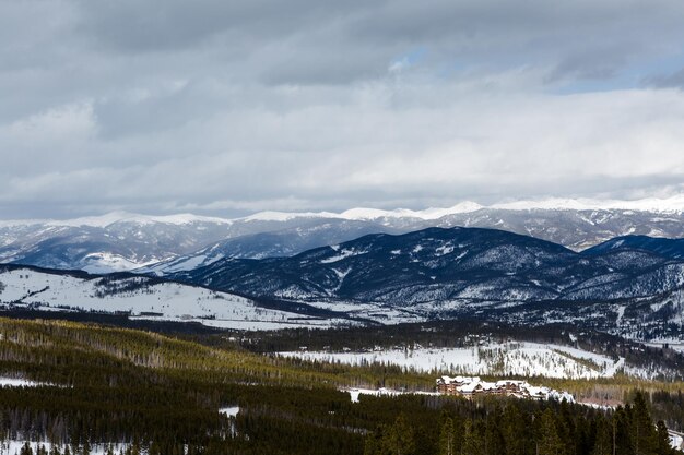 Skigebiet Breckenridge im Winter.