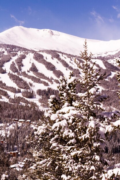 Skigebiet Breckenridge im Winter.