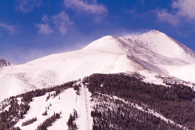 Skigebiet Breckenridge im Winter.