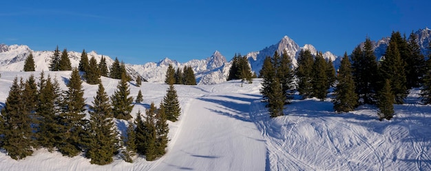 Skipiste in den französischen Alpen, Europa