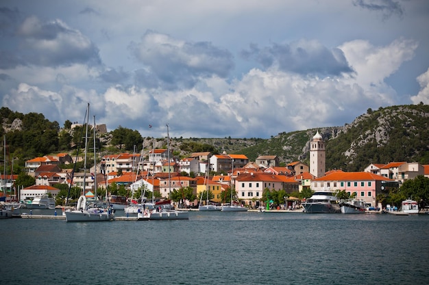 Skradin es una pequeña ciudad histórica en Croacia