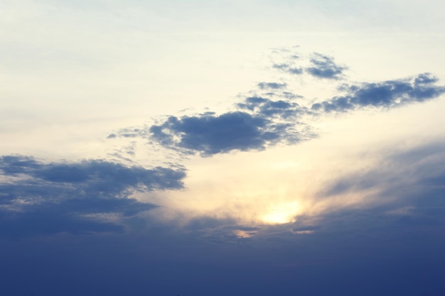 Sky Hintergrund mit Wolken