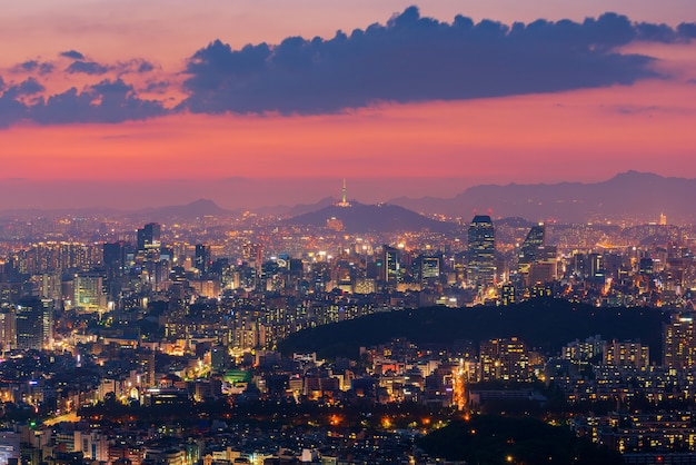 Skyline de la ciudad de Seúl, la mejor vista de Corea del Sur.