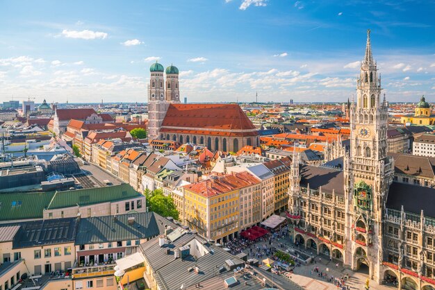 Skyline de Munique com a prefeitura de Marienplatz na Alemanha