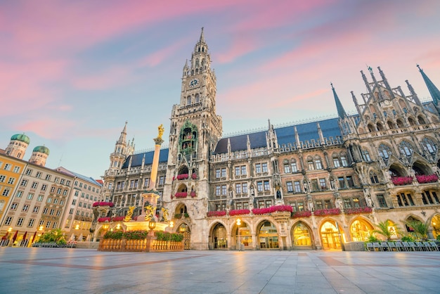 Skyline de Munique com a prefeitura de Marienplatz na Alemanha