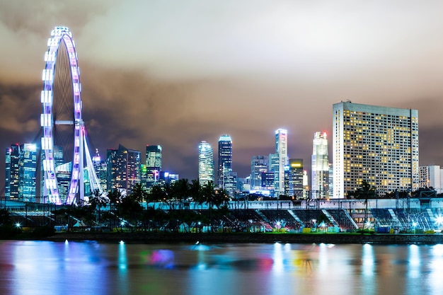 Skyline de Singapura à noite