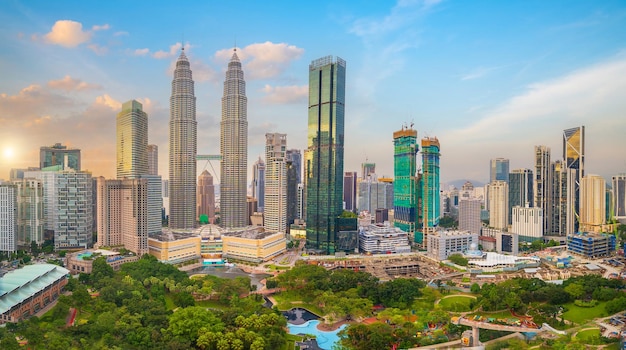 Foto skyline der innenstadt von kuala lumpur, malaysia