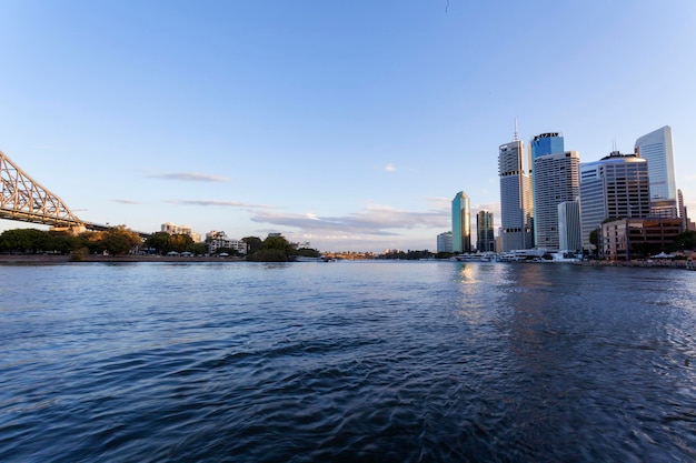 Skyline der Stadt von Brisbane, Australien, Abend