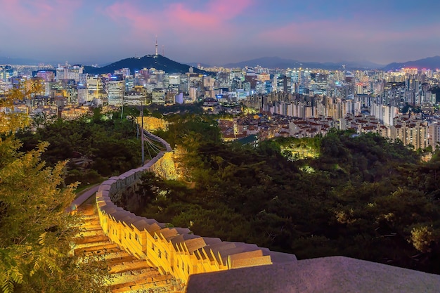 Skyline-Stadtbild der Innenstadt von Seoul in Südkorea