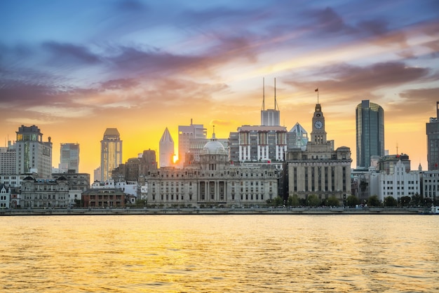 Skyline von alten Gebäuden in Shanghai Bund