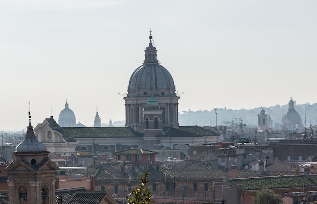 Skyline von Rom in Richtung San Carlo al Corso