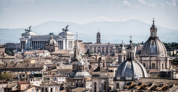 Skyline von Rom, Italien im Panoramablick