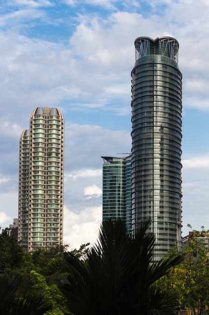 Skyscaper und moderne büroglasähnliche gebäude