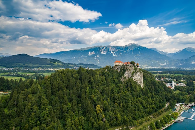 Slowenien Luftbild-Resort Bleder See Luft-FPV-Drohnenfotografie Slowenien Wunderschönes Naturschloss Bled