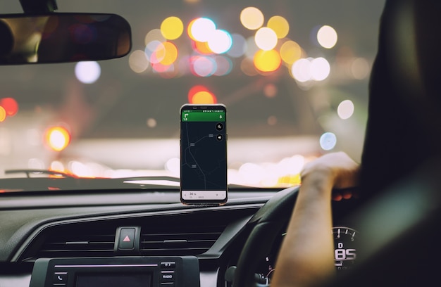 Smartphone auf Magnet Auto Halterung Handyhalter Gps